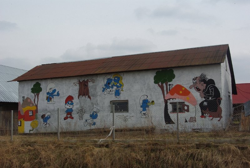 Giant Smurfs mural, Krynki