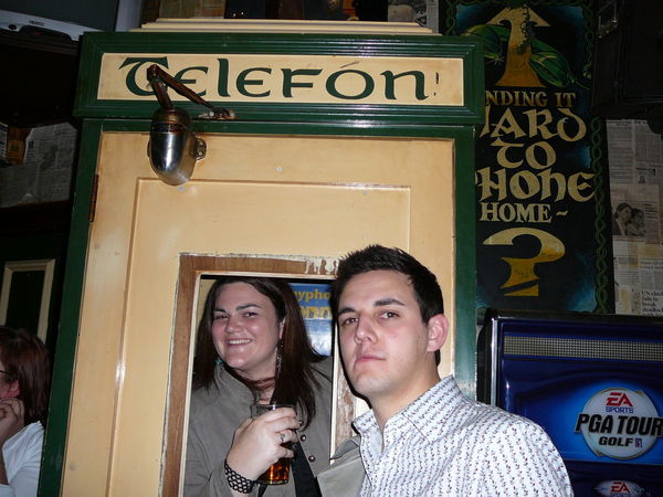 Telephon Box in Pub