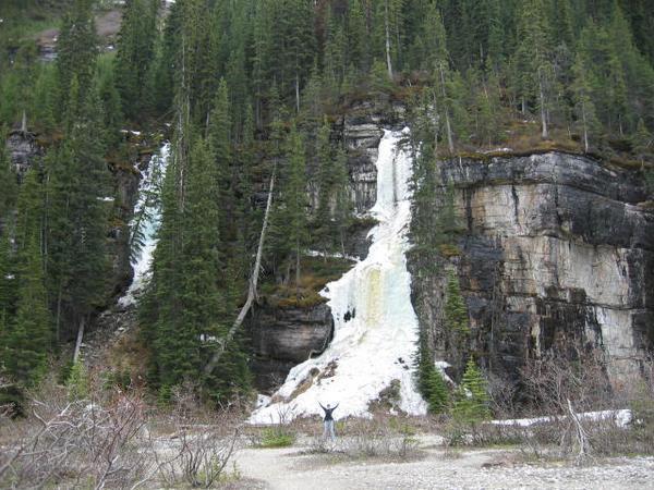 another huge frozen waterfall