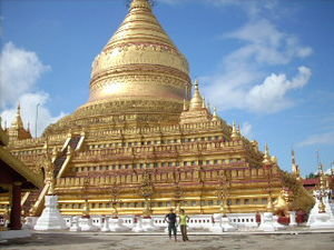 Shwezigon Paya en Bagan