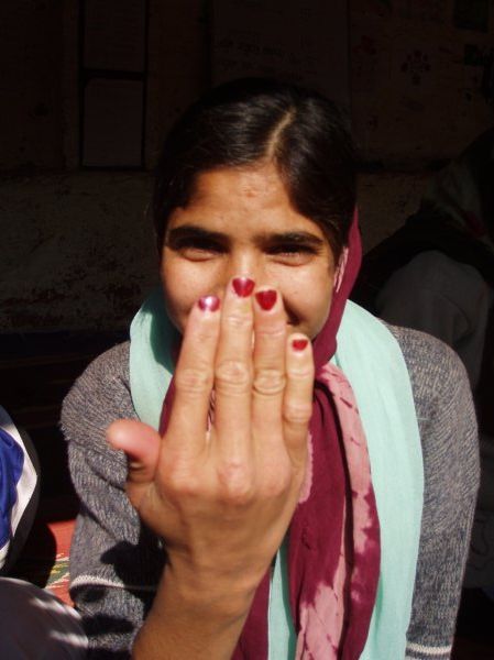 Raika displaying her newly painted nails