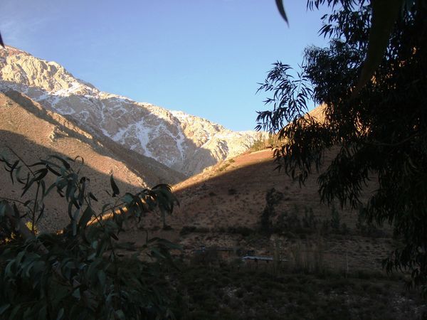 Scenery at the bus stop of Pisco Elqui