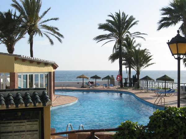 Malaga resort, Dona Lola