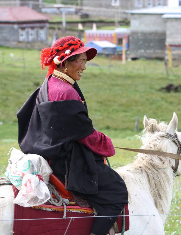 A nomad on horse in Tagong