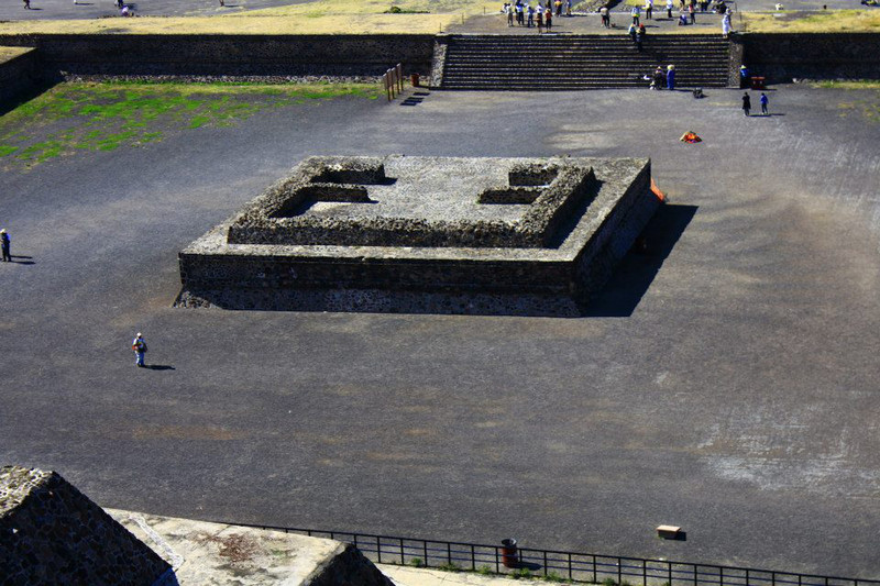  Pyramid of the Moon Plaza