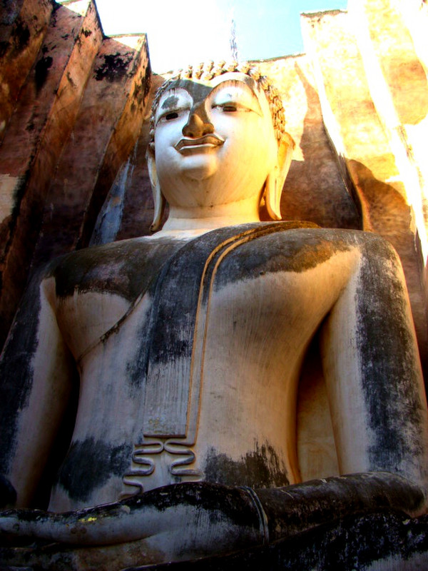  Glorious seated Buddha