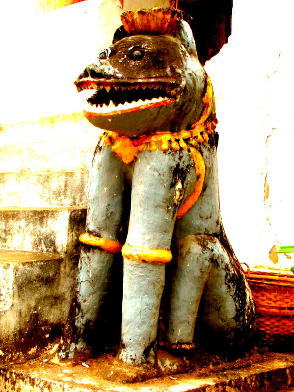  Guardian figure at Wat Visounnarath
