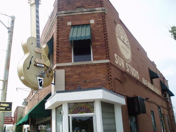Sun Studios - not that impressive from the outside