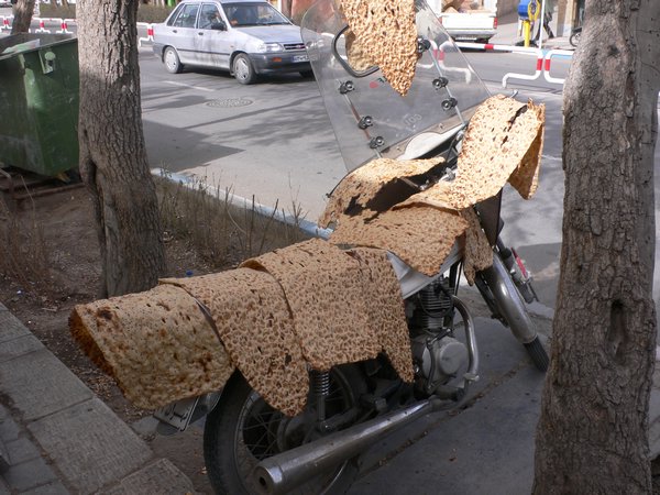 Kashan... bread cooling on a bike