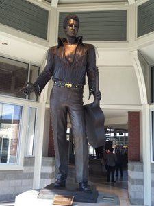 Elvis Statue at Visitor Center