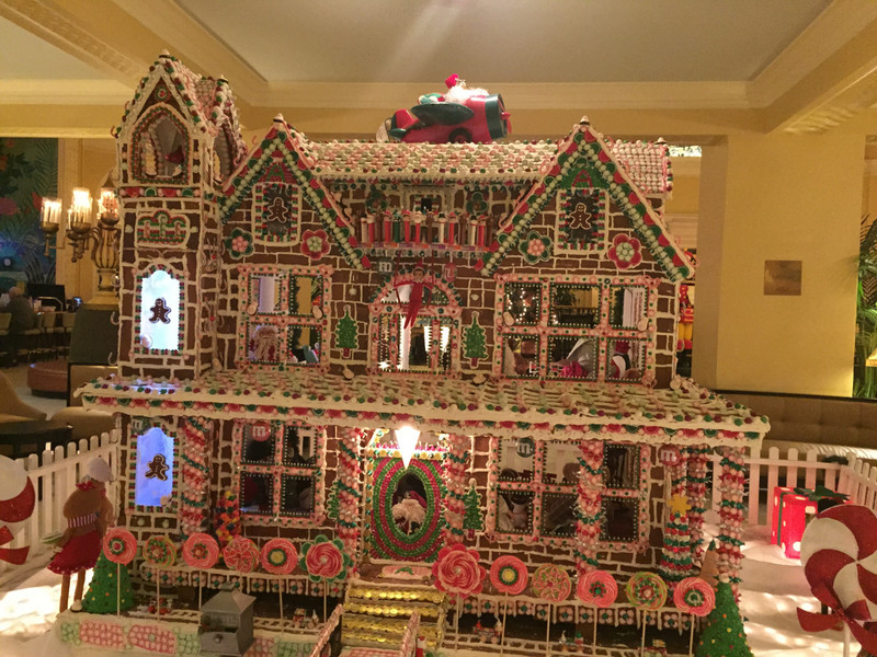 Gingerbread house in Arlington Hotel (1)