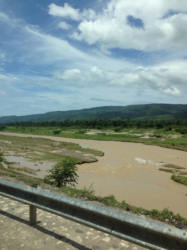 Une des rivières qui sort souvent de son lit à Jacmel