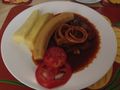 Pour déjeuner: foie de chèvre, bananes et tomates!