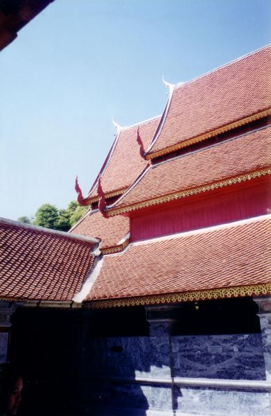 Chiang Mai wat Doi Suthep roofs