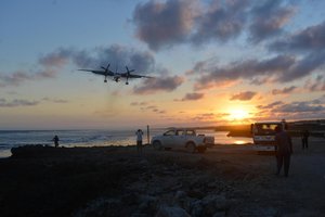landing at mogadishu airport 2016