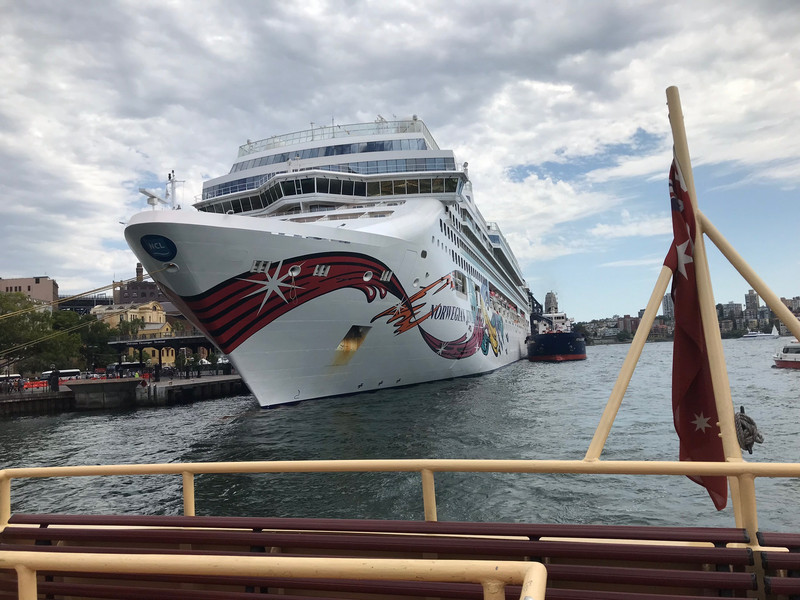 Cruise ship at Circular Quay , Sydney