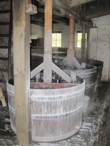 Old laundry (1)