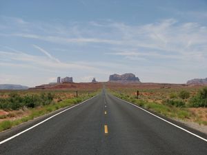 Strasse zu/road to Monument Valley