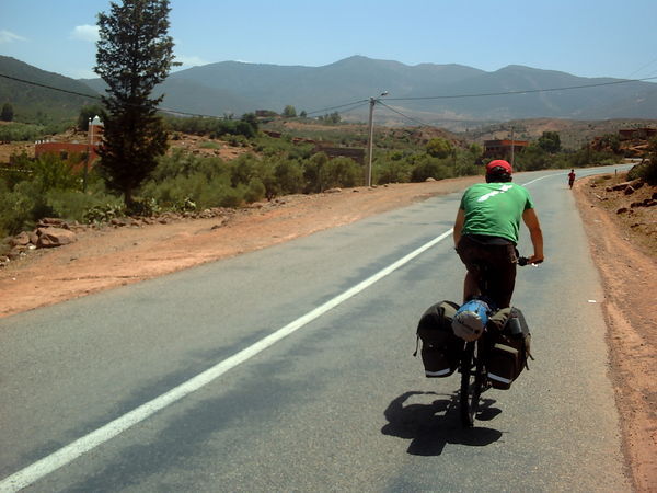 dan goes biking through Morocco