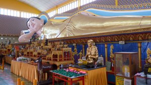 Penang - Sleeping buddhist temple (1)