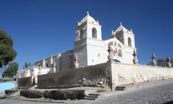 Kirche im Colcatal