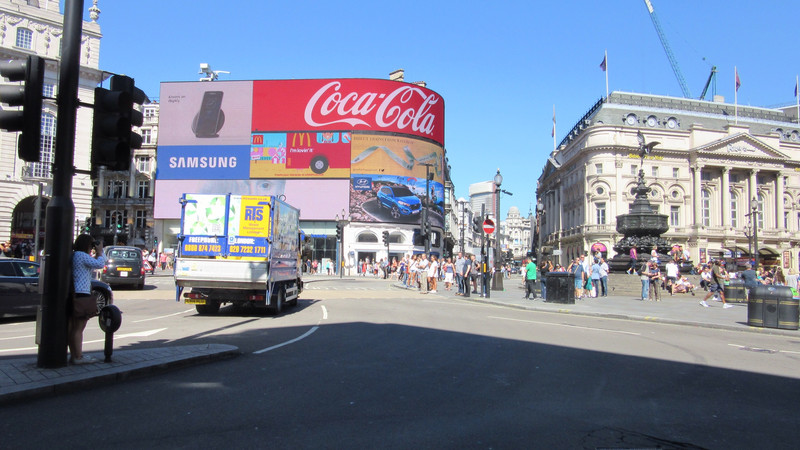  Picadilly circus 