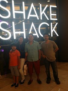 @ShakeShack Dubai Mall