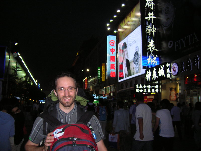Philippe sur la rue piétonne Wangfujing