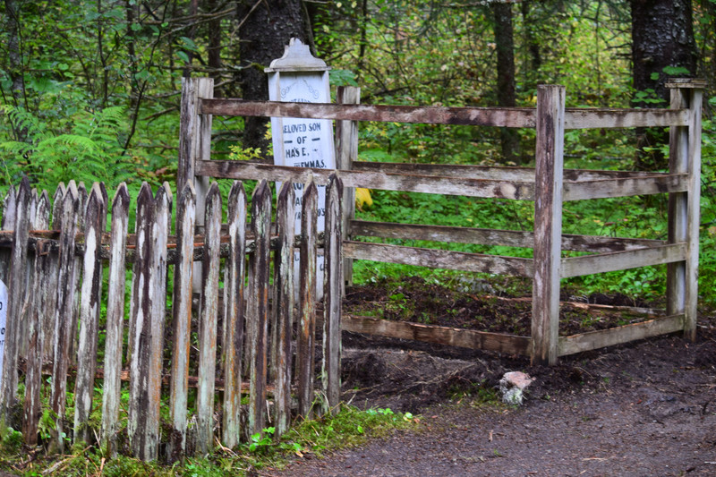 Dyea cemetery