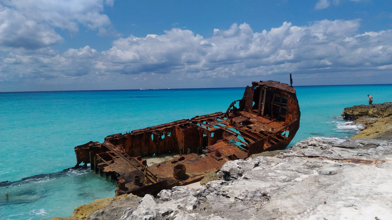 Shipwreck on the Ocean Side