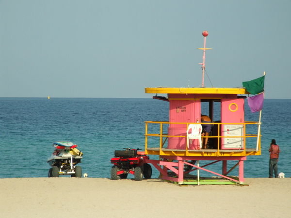 Lifeguard's hut