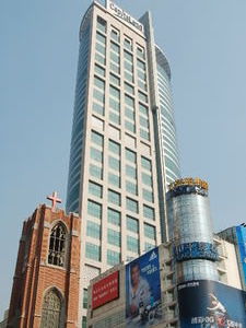The church and the skyscraper, Shanghai