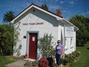 Puhoi library