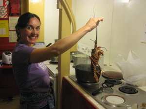 Paula cooks a crayfish