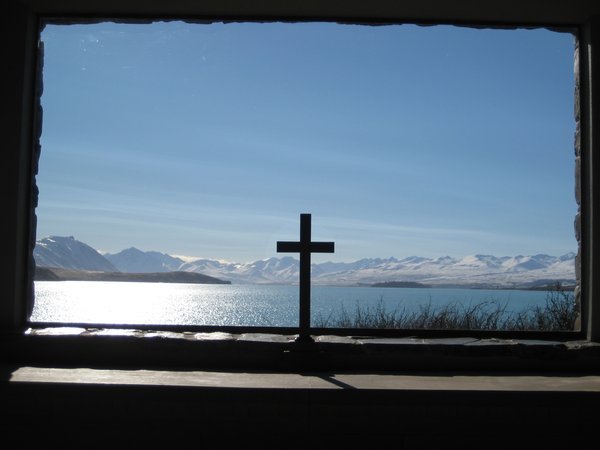 Idyllic view over Lake Tekapo