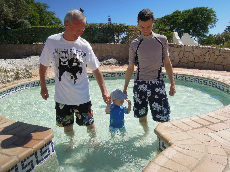 3 boys in Rocha Brava pool