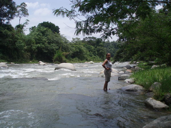 In the frigid waters of Rio Yaque del Norte
