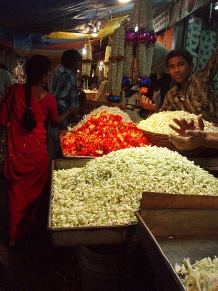 about 20 stalls selling Jasmine and other flowers