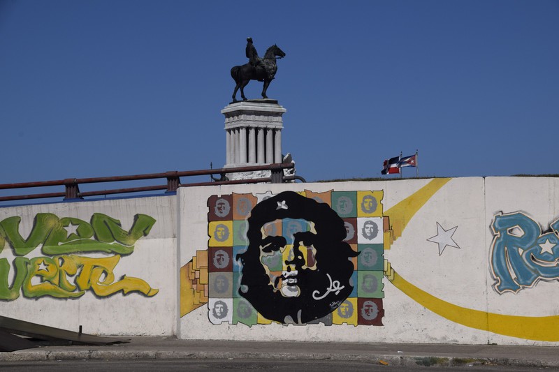 Marti monument, Che graffiti