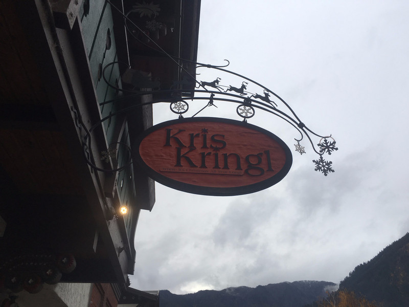 Kris Kringl Store