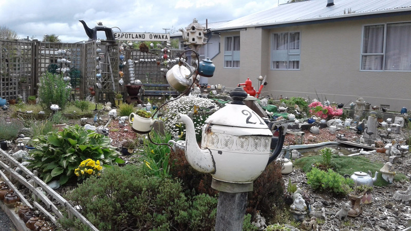 Tea pot garden, Owaka