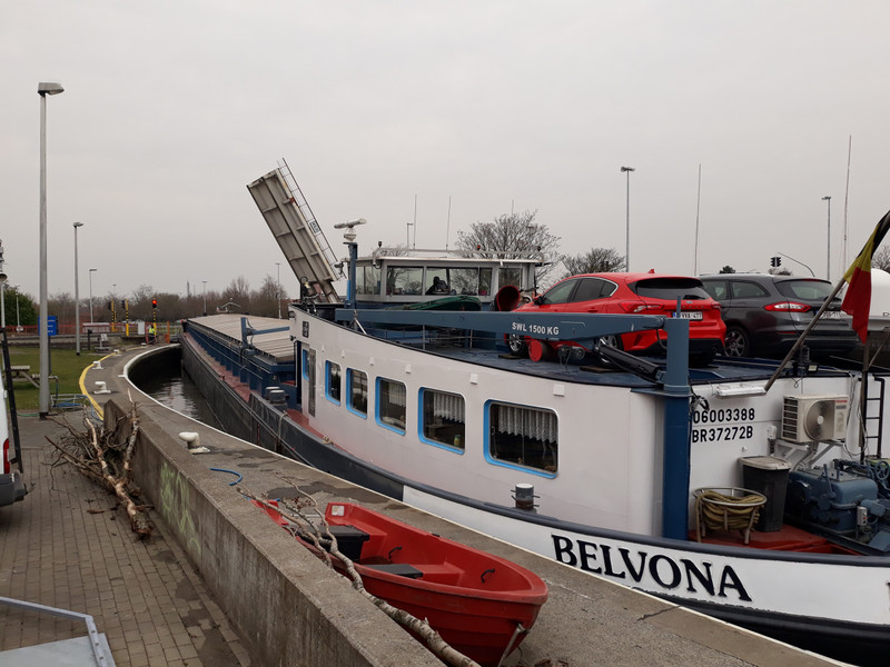 Barge in Damme lock