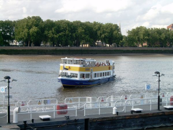 Cruise on the Thames