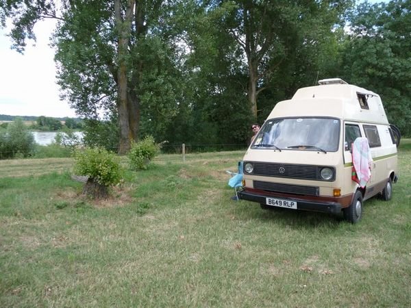 cheap camp site on the Loire river at Deal