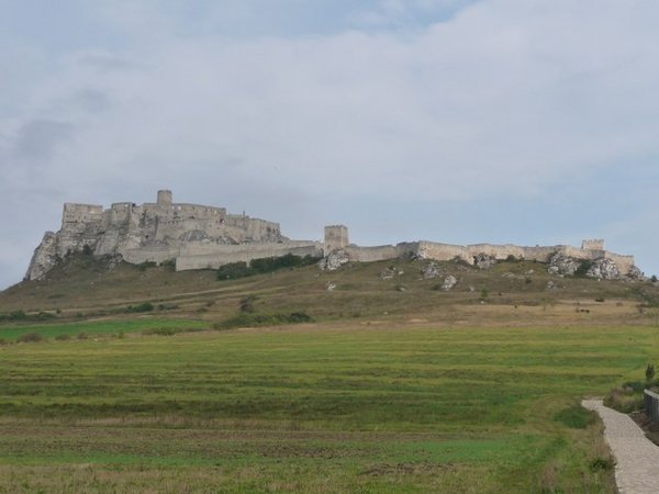 Enormous Spiis Castle