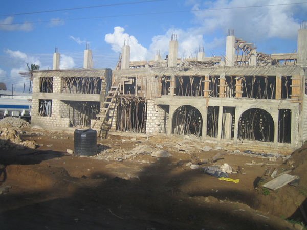 Construction site between Mombasa and Kilifi