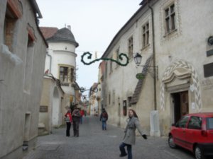 Ange singing in the streets of Durnstein
