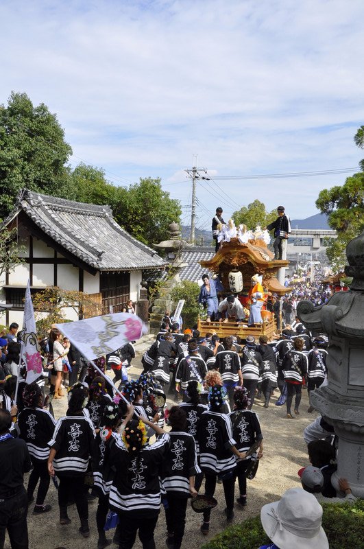 Japanese drama in front of the temple