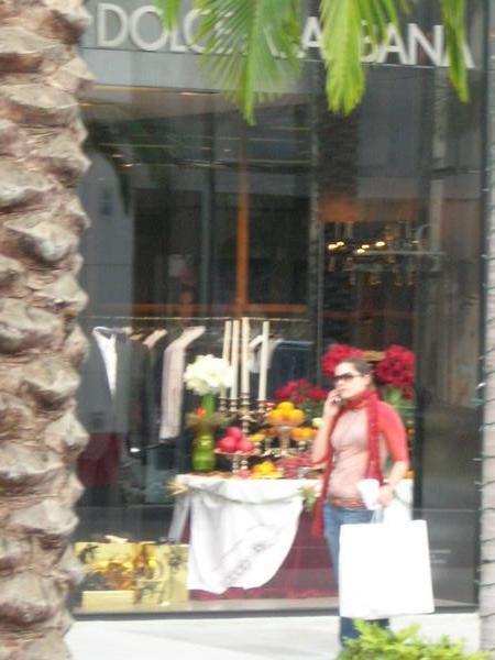 Lori spotted shopping on Rodeo Dr