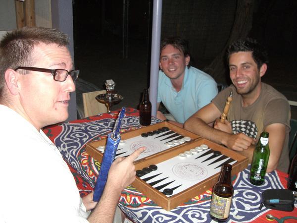 A pleasant evening of Backgammon